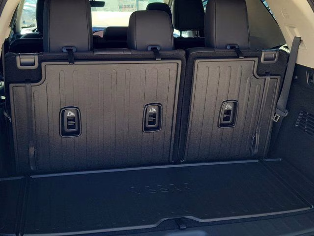 2026 Gun Metallic Nissan Pathfinder Platinum FWD SUV