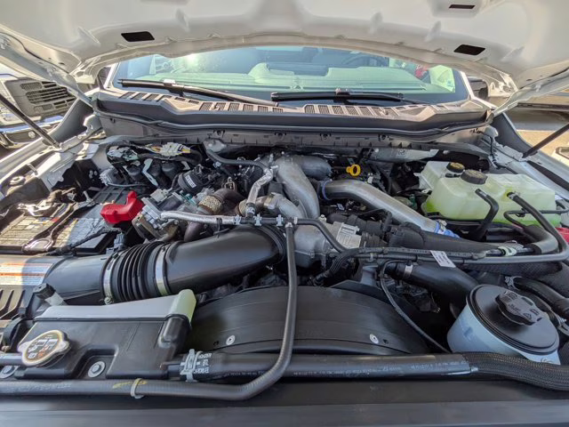 2026 Oxford White Ford Super Duty F-350 DRW XL 4X4 Truck