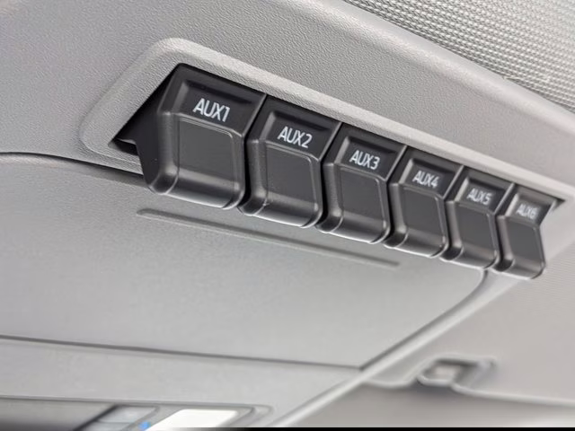 2026 Oxford White Ford Super Duty F-350 DRW XL 4X4 Truck