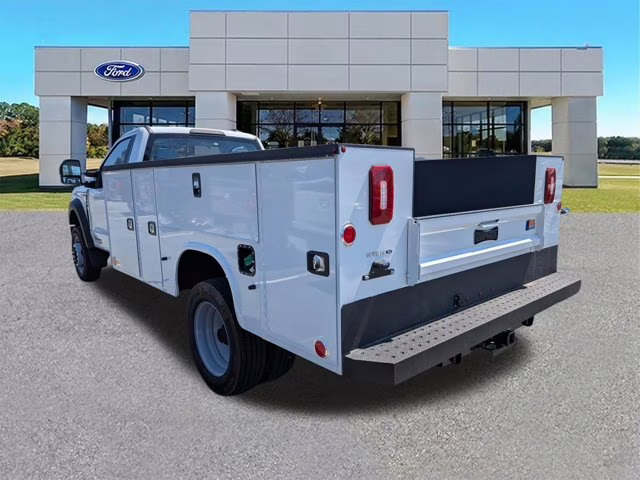 2026 Oxford White Ford Super Duty F-550 DRW XL 4X4 Truck