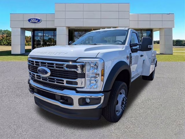 2026 Oxford White Ford Super Duty F-550 DRW XL 4X4 Truck
