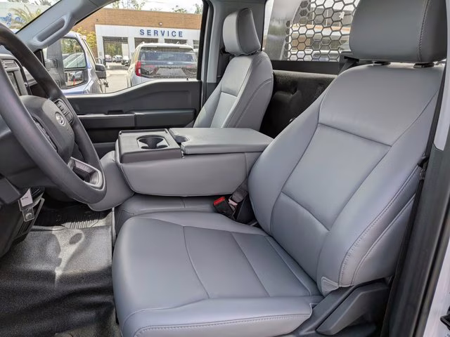 2026 Oxford White Ford Super Duty F-550 DRW XL 4X4 Truck