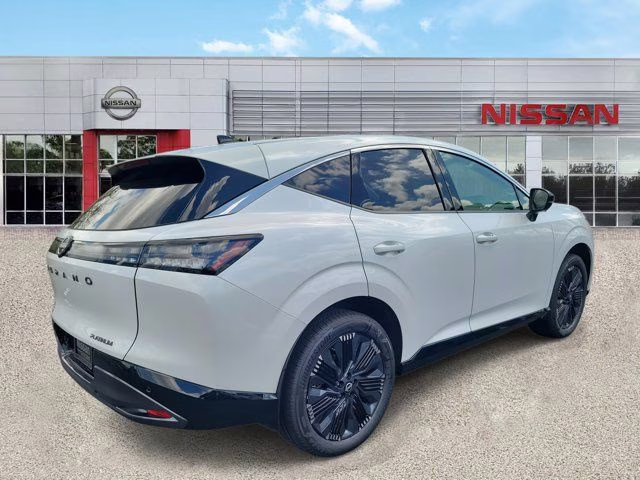 2026 Everest White Pearl Tricoat Nissan Murano Platinum AWD SUV