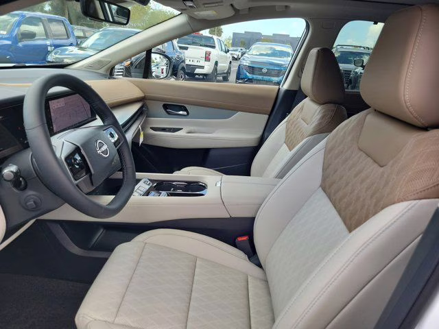 2026 Everest White Pearl Tricoat Nissan Murano Platinum AWD SUV