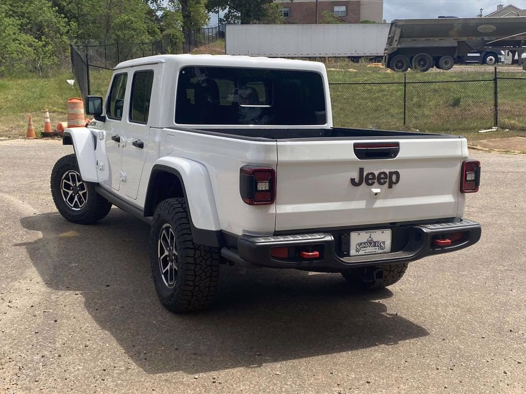 2026 Bright White Clearcoat Jeep Gladiator Rubicon 4X4 Truck