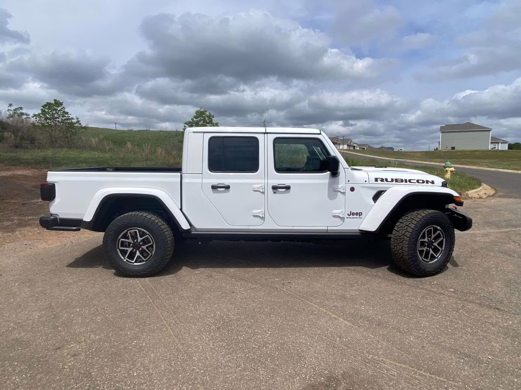 2026 Bright White Clearcoat Jeep Gladiator Rubicon 4X4 Truck