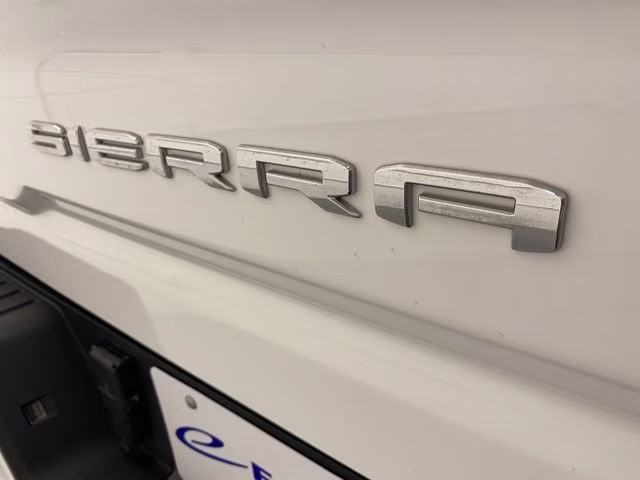 2024 Summit White GMC Sierra 2500HD AT4 4X4 Truck
