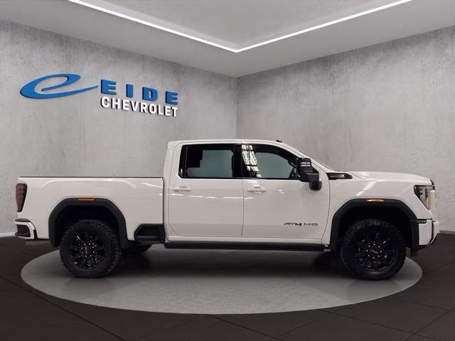 2024 Summit White GMC Sierra 2500HD AT4 4X4 Truck