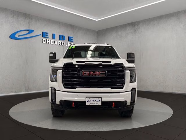 2024 Summit White GMC Sierra 2500HD AT4 4X4 Truck