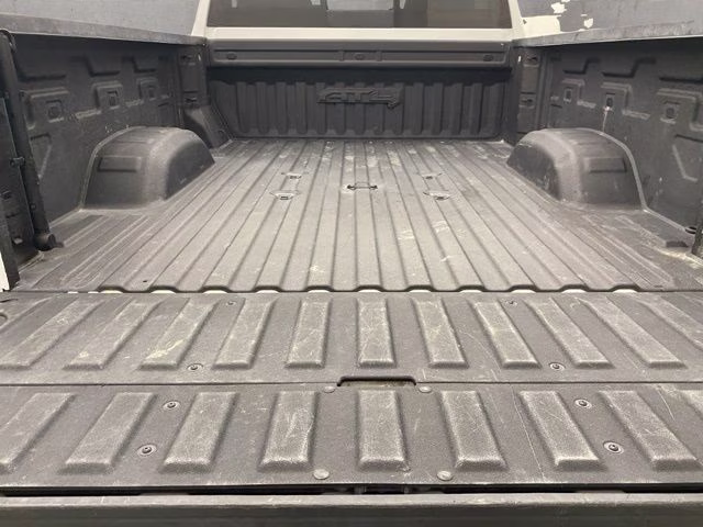 2024 Summit White GMC Sierra 2500HD AT4 4X4 Truck