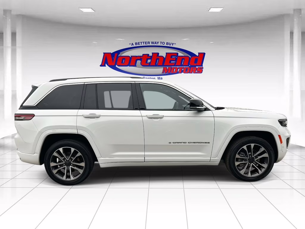 2022 Bright White Clearcoat Jeep Grand Cherokee Overland 4xe 4X4 SUV