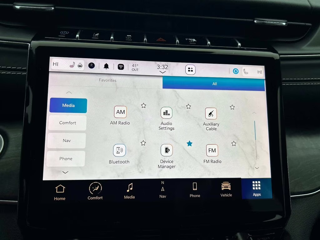 2022 Bright White Clearcoat Jeep Grand Cherokee Overland 4xe 4X4 SUV