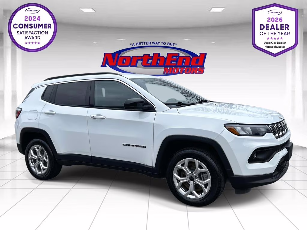 2025 Bright White Clearcoat Jeep Compass Latitude 4X4 SUV