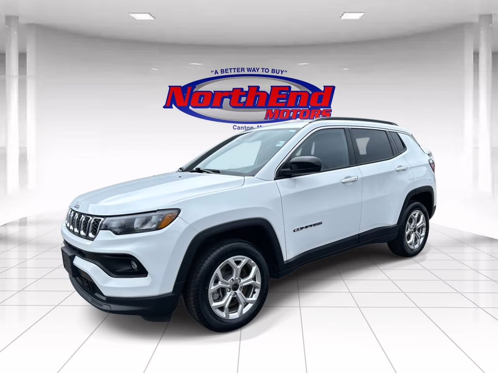 2025 Bright White Clearcoat Jeep Compass Latitude 4X4 SUV