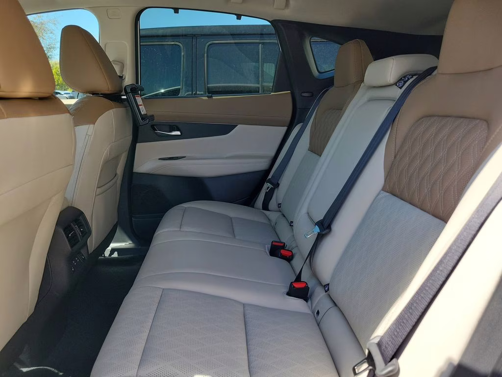 2026 Everest White Pearl Tricoat Nissan Murano Platinum AWD SUV