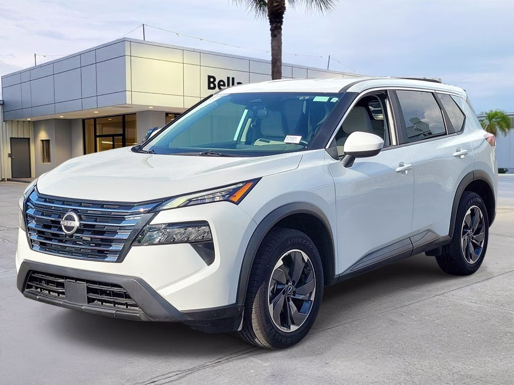 2025 Everest White Pearl Nissan Rogue SV FWD SUV