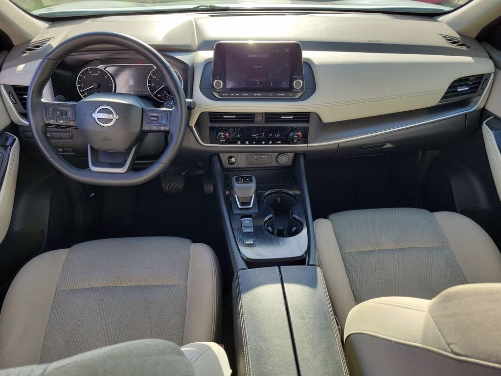 2025 Everest White Pearl Nissan Rogue SV FWD SUV