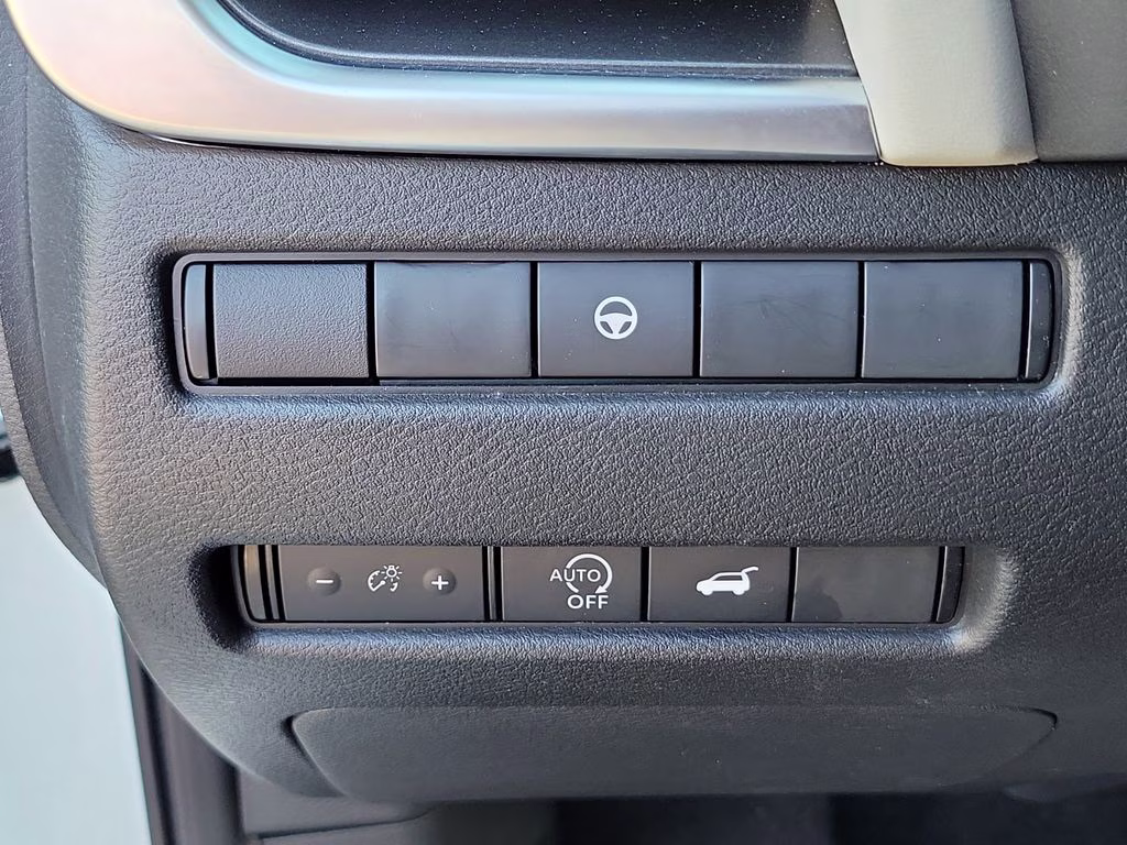 2025 Everest White Pearl Nissan Rogue SV FWD SUV