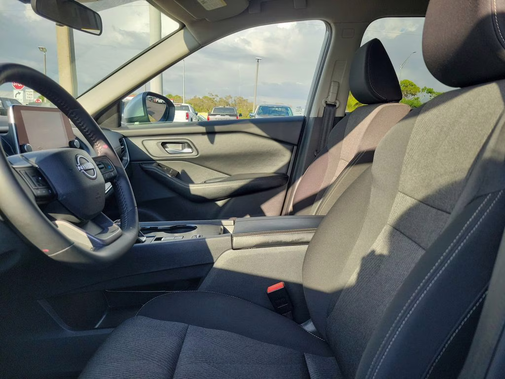 2025 Brilliant Silver Metallic Nissan Rogue SV FWD SUV