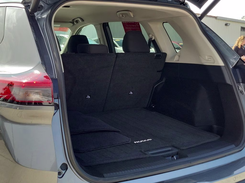 2025 Gun Metallic Nissan Rogue SV FWD SUV