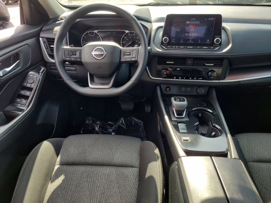 2025 Gun Metallic Nissan Rogue SV FWD SUV