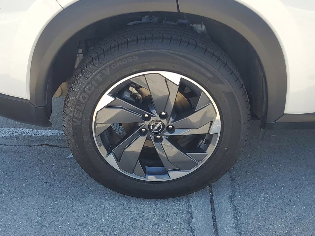 2025 Everest White Pearl Nissan Rogue SV FWD SUV