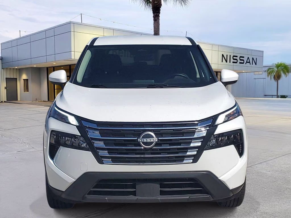 2025 Everest White Pearl Nissan Rogue SV FWD SUV