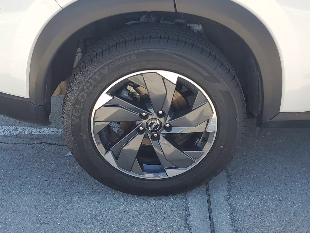 2025 Everest White Pearl Nissan Rogue SV FWD SUV