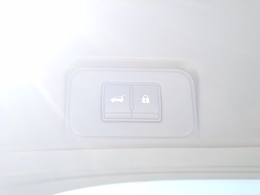 2025 Everest White Pearl Nissan Rogue SV FWD SUV