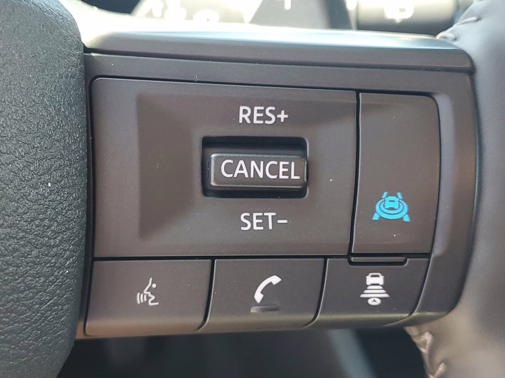 2025 Everest White Pearl Nissan Rogue SV FWD SUV