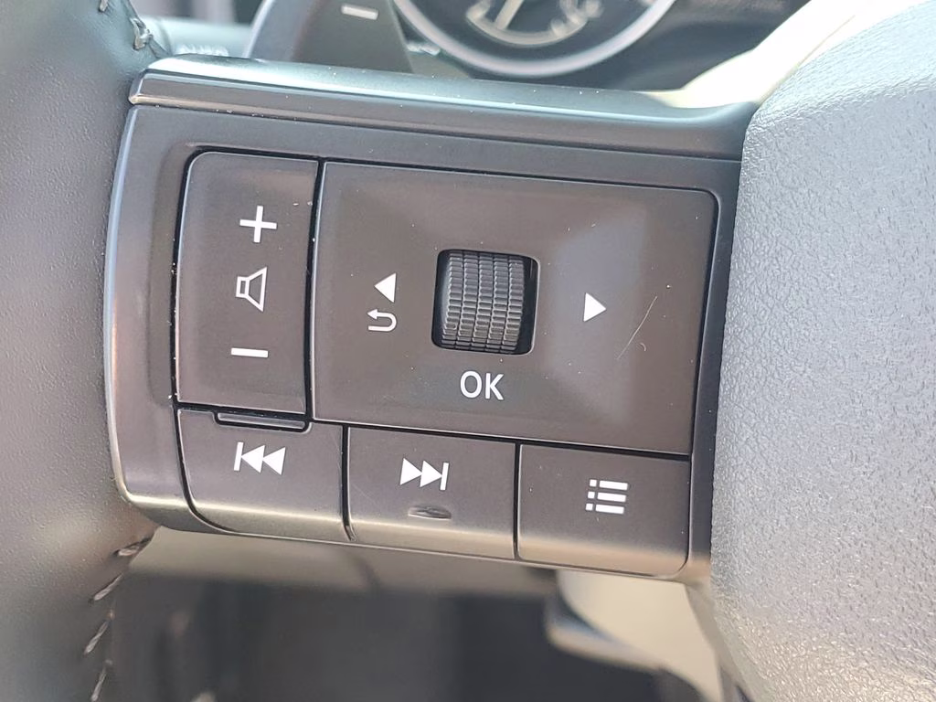 2025 Everest White Pearl Nissan Rogue SV FWD SUV