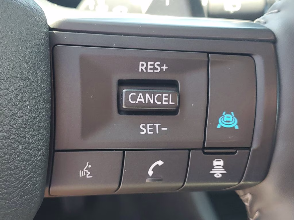 2025 Everest White Pearl Nissan Rogue SV FWD SUV