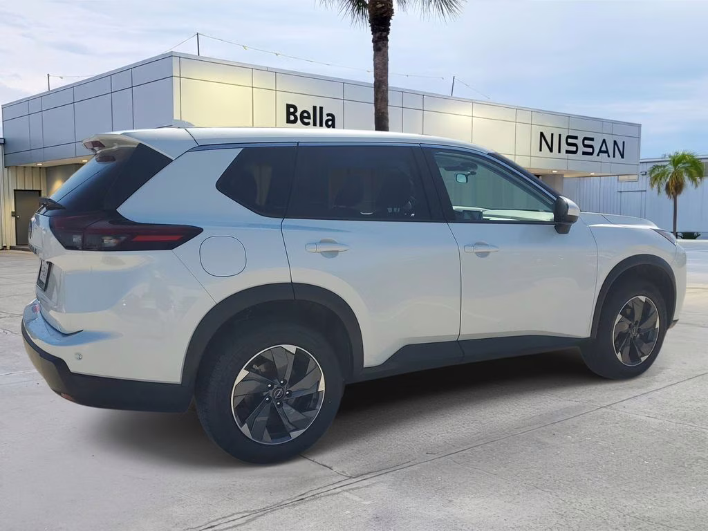 2025 Everest White Pearl Nissan Rogue SV FWD SUV