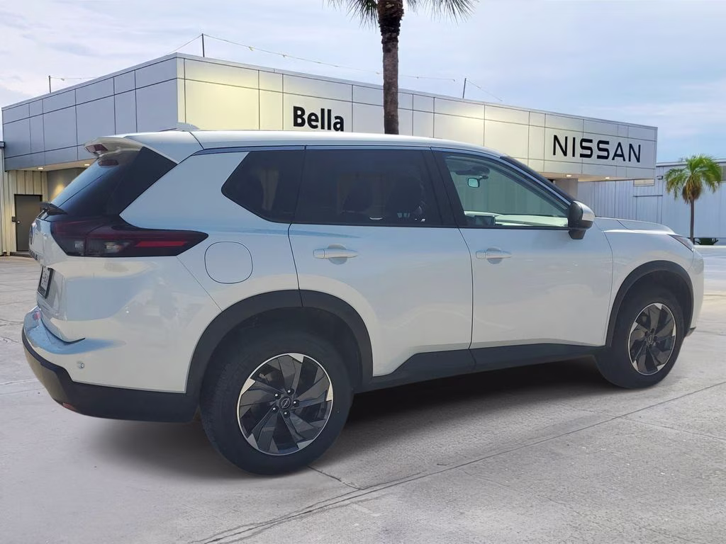 2025 Everest White Pearl Nissan Rogue SV FWD SUV