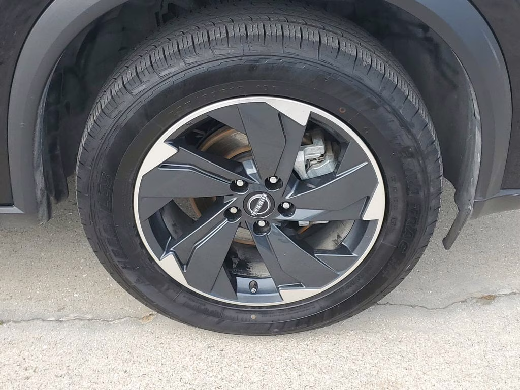 2025 Super Black Nissan Rogue SV FWD SUV