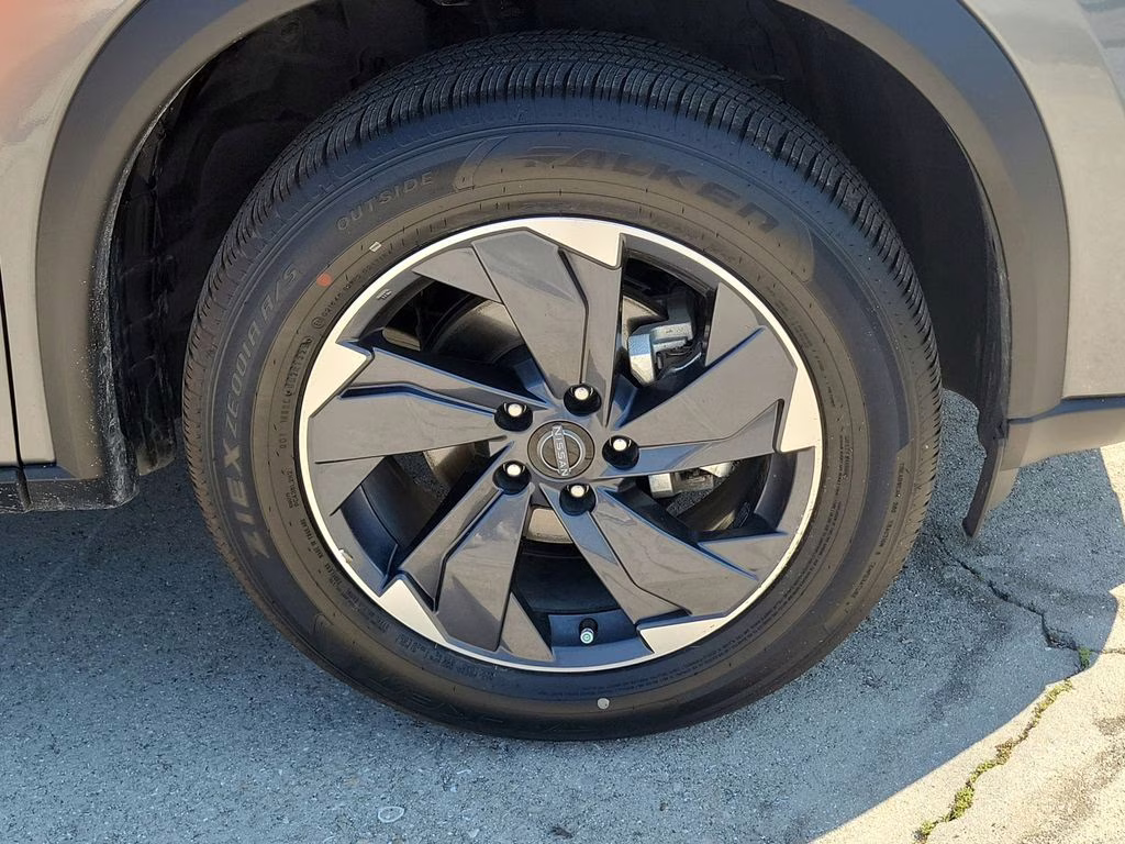 2025 Gun Metallic Nissan Rogue SV FWD SUV