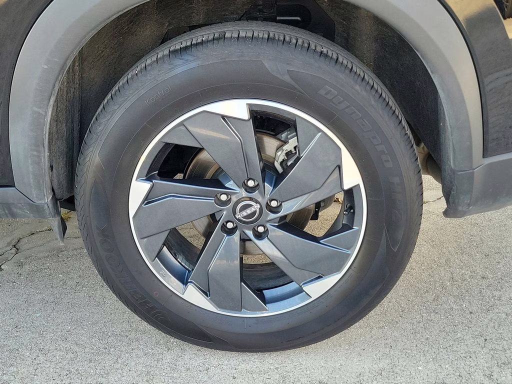 2025 Super Black Nissan Rogue SV AWD SUV