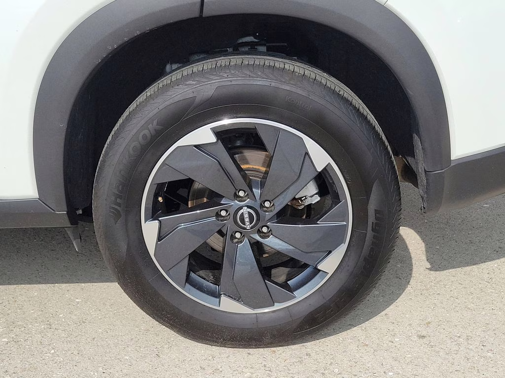 2025 Everest White Pearl Nissan Rogue SV AWD SUV