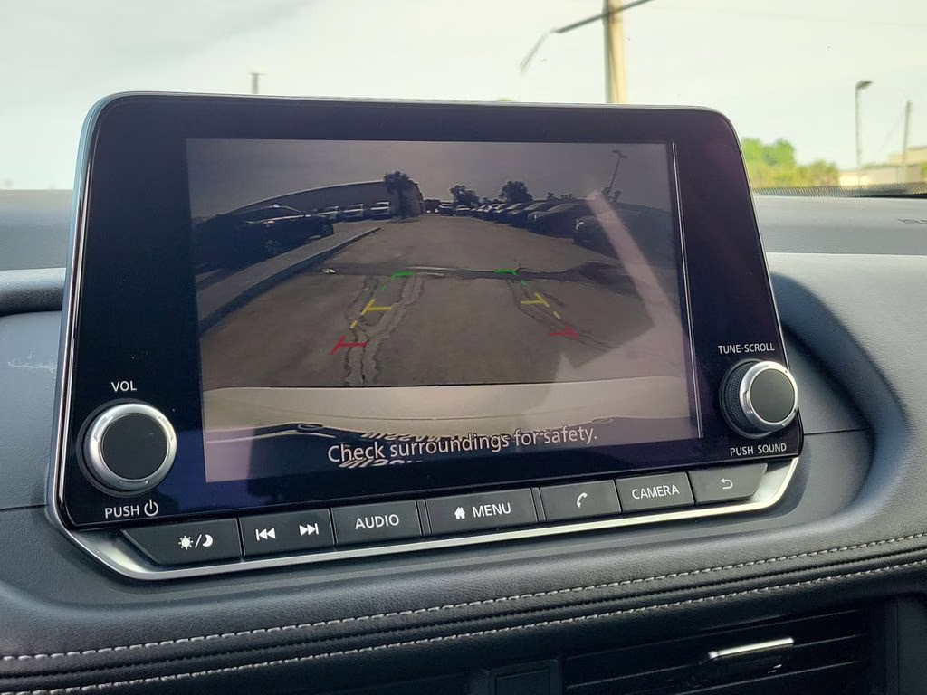 2025 Everest White Pearl Nissan Rogue SV AWD SUV