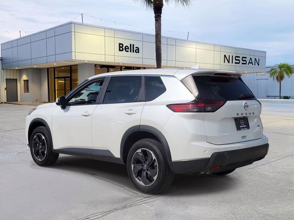2025 Everest White Pearl Nissan Rogue SV AWD SUV