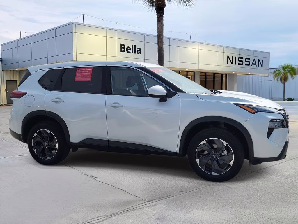 2025 Everest White Pearl Nissan Rogue SV AWD SUV