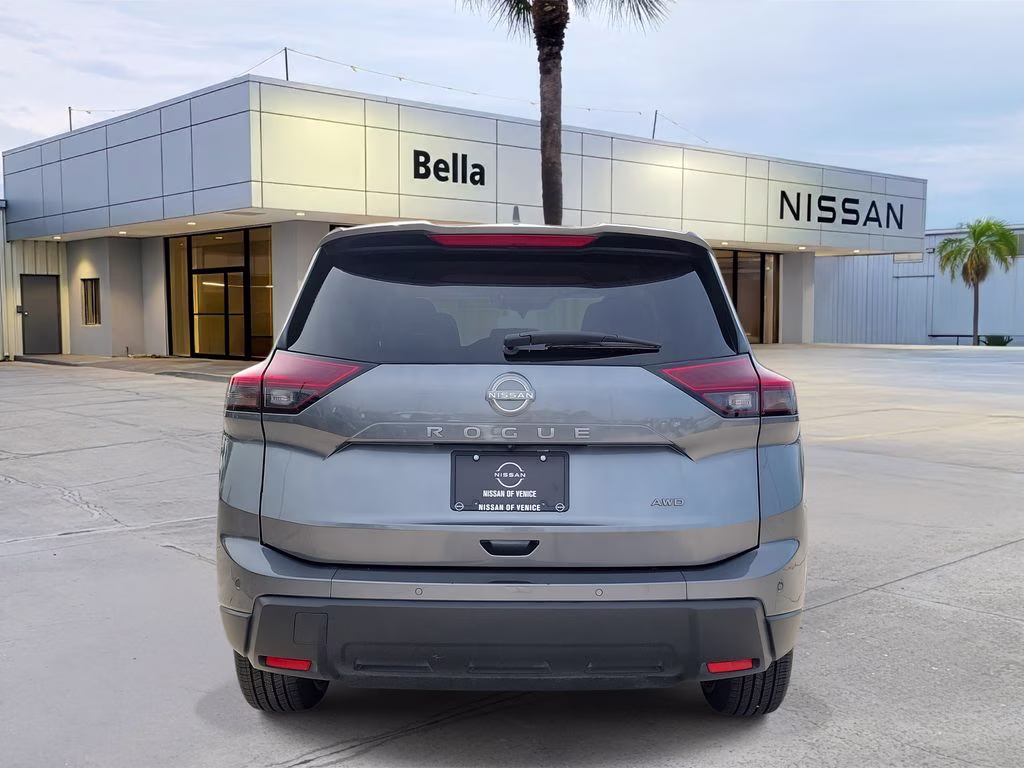 2025 Gun Metallic Nissan Rogue SV AWD SUV