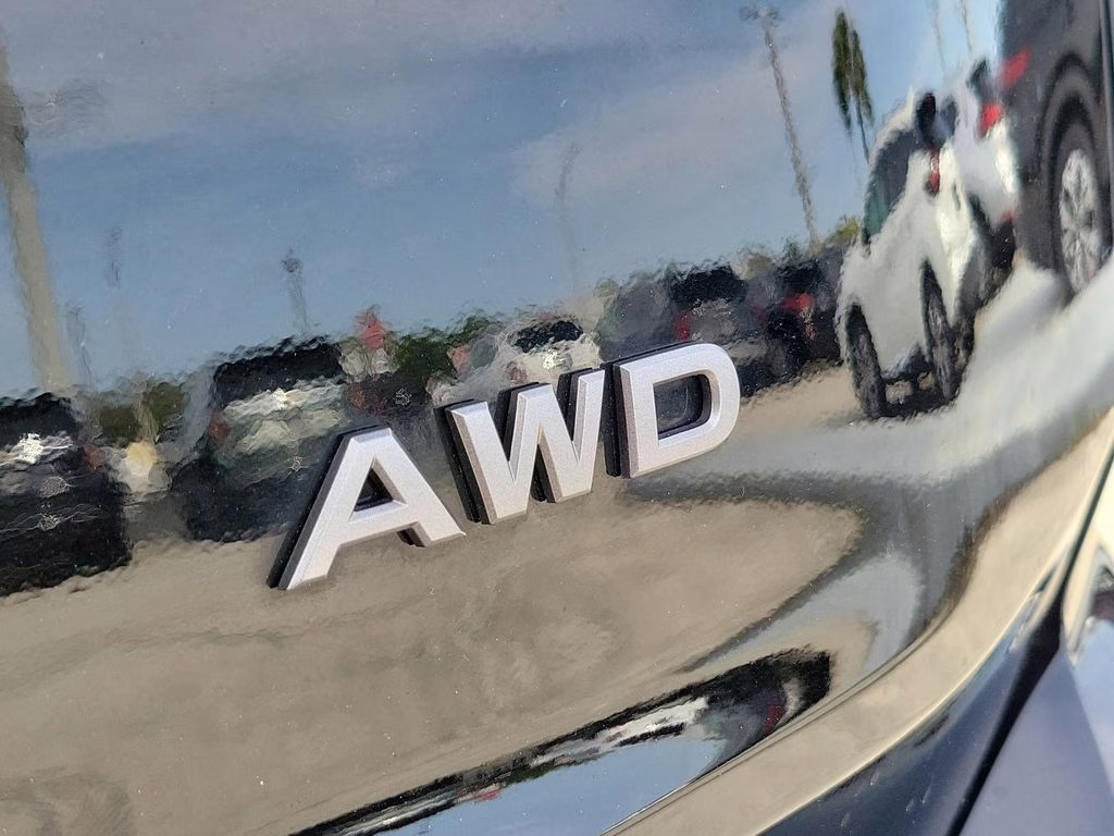 2025 Super Black Nissan Rogue SV AWD SUV