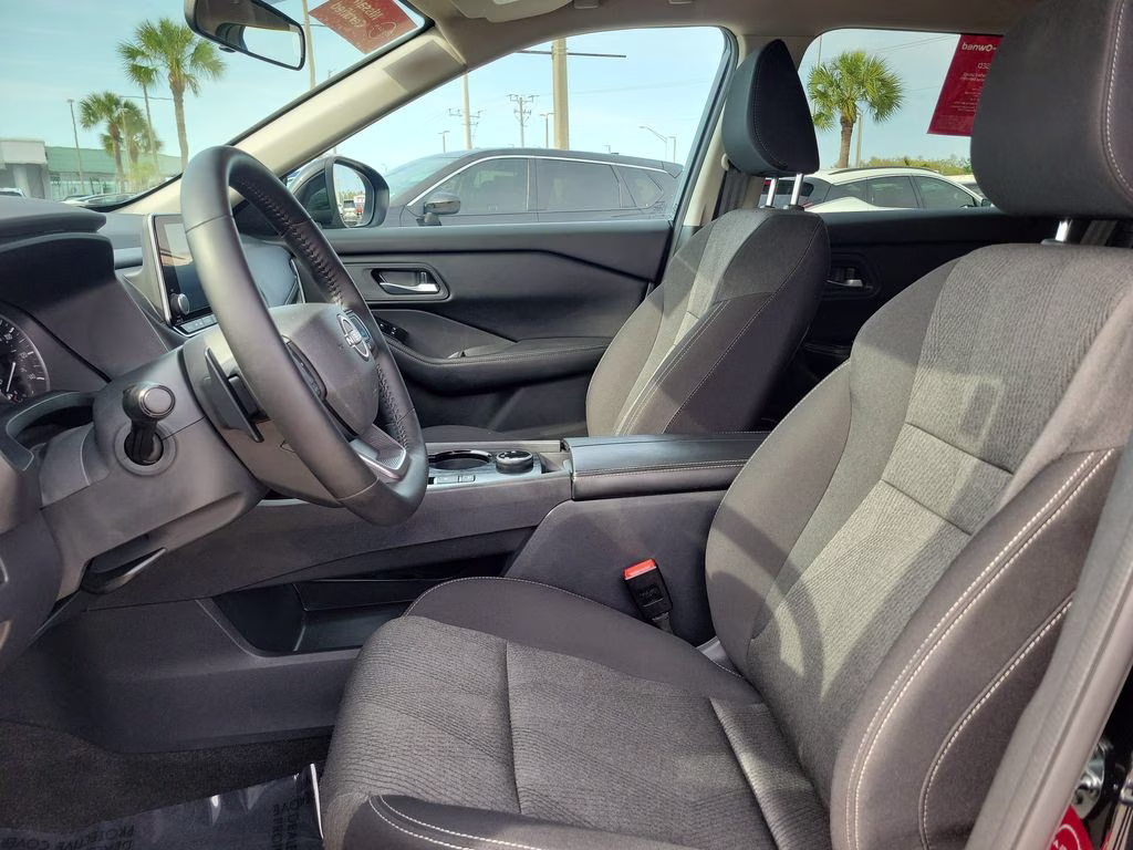 2025 Super Black Nissan Rogue SV AWD SUV