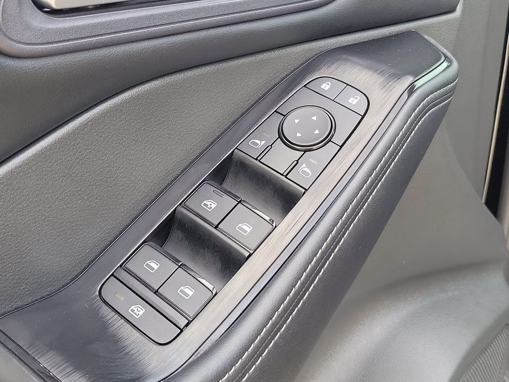 2025 Super Black Nissan Rogue SV AWD SUV