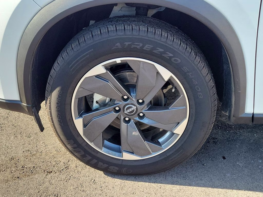2025 Everest White Pearl Nissan Rogue SV FWD SUV