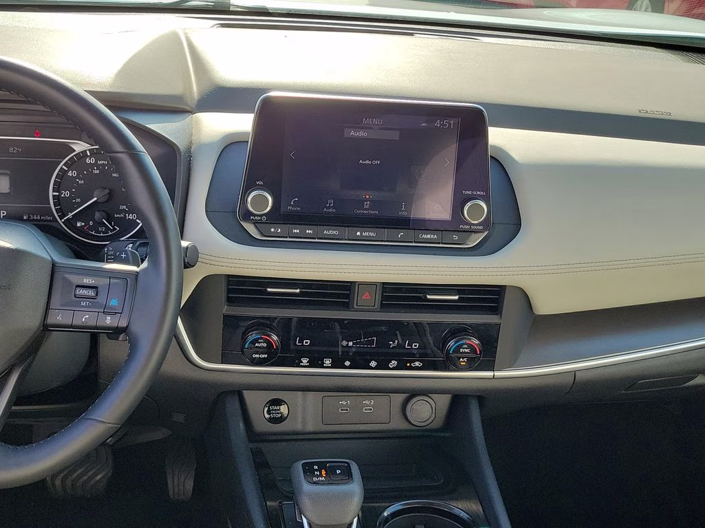 2025 Everest White Pearl Nissan Rogue SV FWD SUV