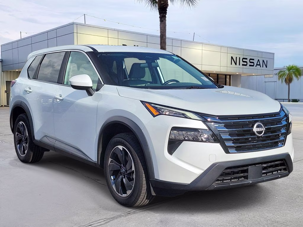 2025 Everest White Pearl Nissan Rogue SV FWD SUV