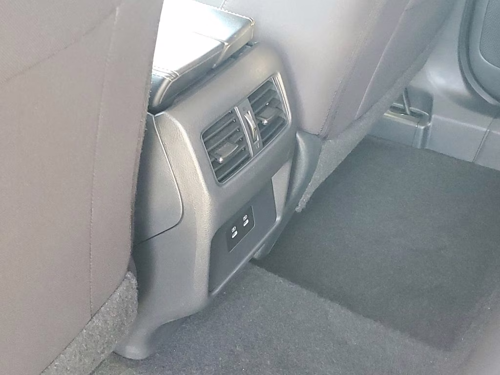 2025 Everest White Pearl Nissan Rogue SV FWD SUV