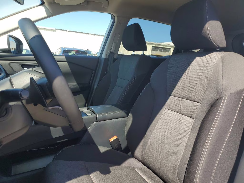 2025 Everest White Pearl Nissan Rogue SV FWD SUV